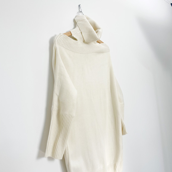 LOVERS + FRIENDS Ansia Cream Cut-Out Shoulder Turtleneck Sweater - Picture 9 of 12